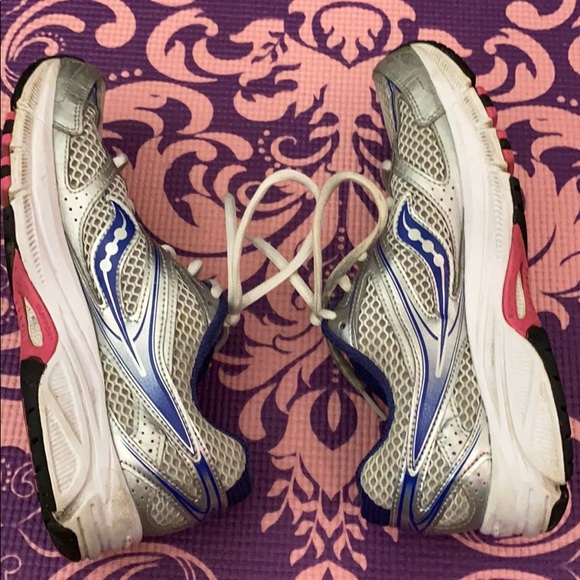 Saucony Sneakers - Picture 4 of 5